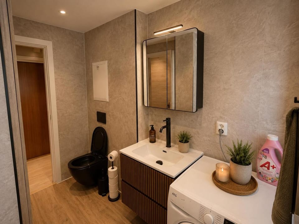 Shower, Toilet, Bathroom, Street view, towels, washing machine, dryer