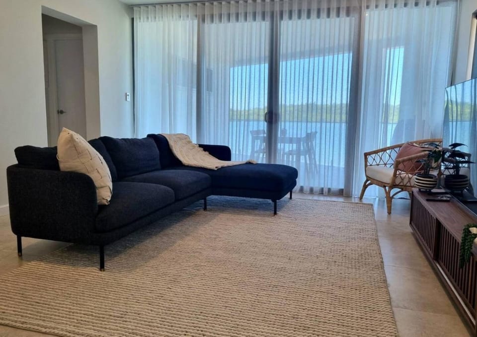 Apt 301 - Ocean Views, Oceanfront, Large Balcony Apartment in Central Division, Fiji