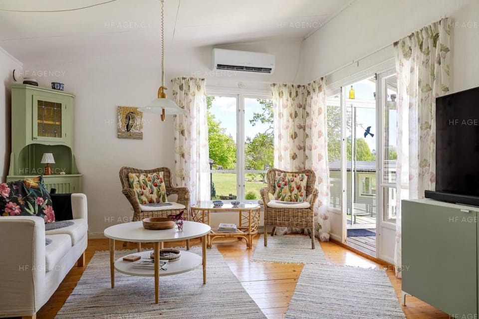 Sandvik Countryside Escape Minutes from the Beach House in Sweden