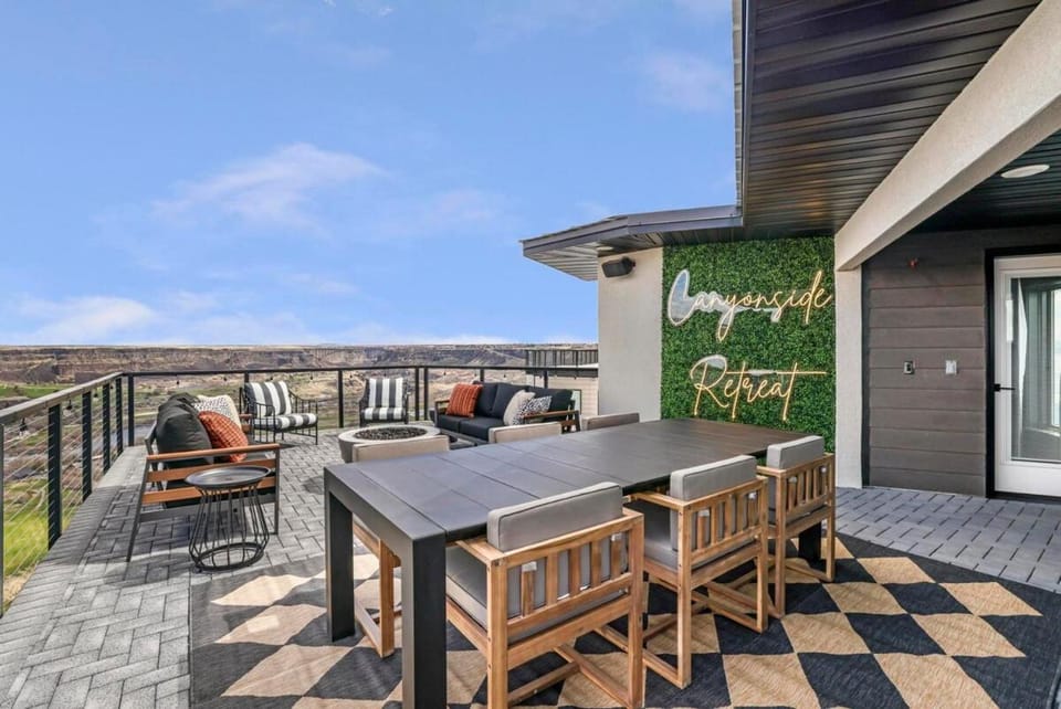 6K SQFT Lux Heated Pool Hot Tub Sauna Speakeasy House in Twin Falls