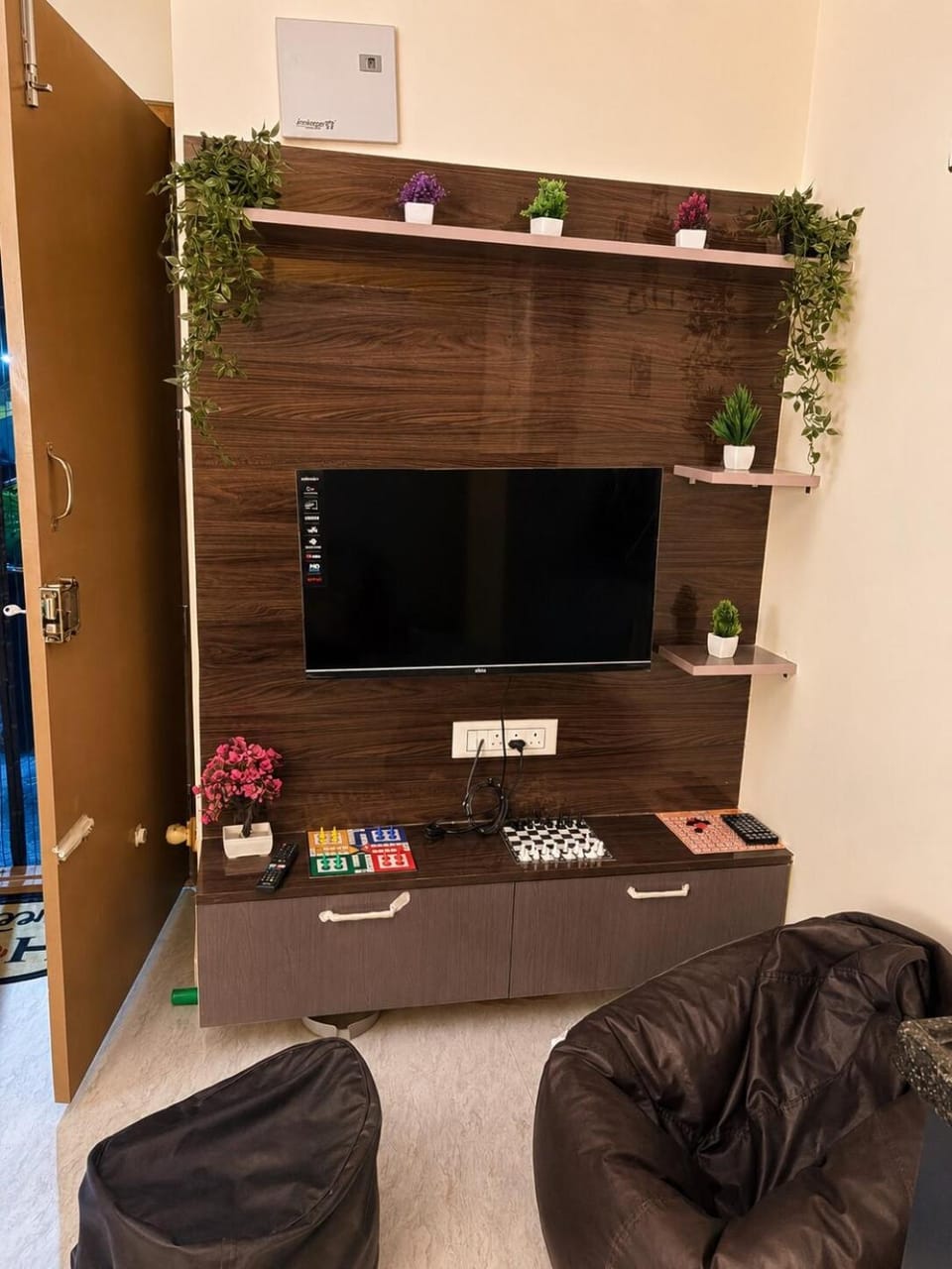 Home Stay with Power Backup and Lift in Electronic City Apartment in Bengaluru