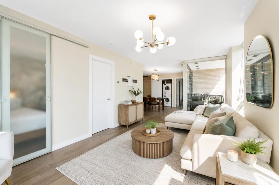 Bed, Living room, Photo of the whole room, Seating area, Bedroom, towels, wardrobe