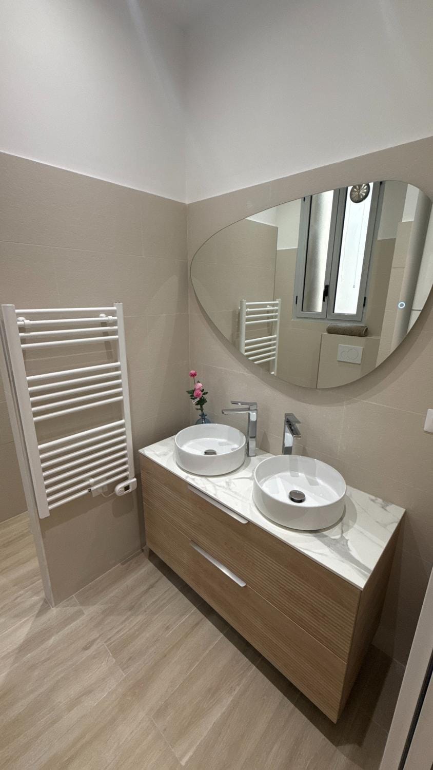 spacious apartment border Monaco city Center Apartment in Avenue du Carnier