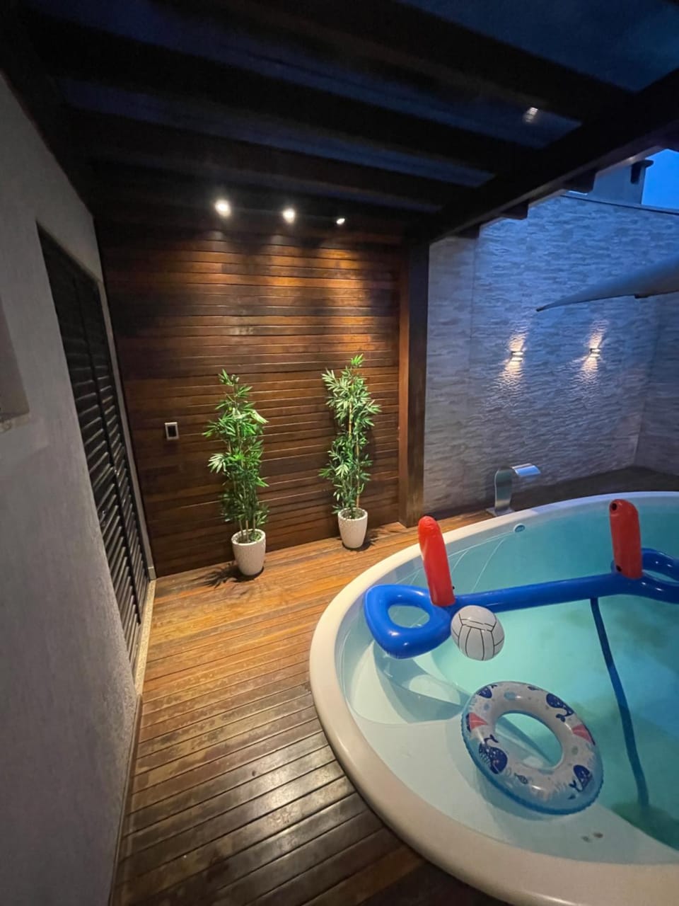 Swimming pool
