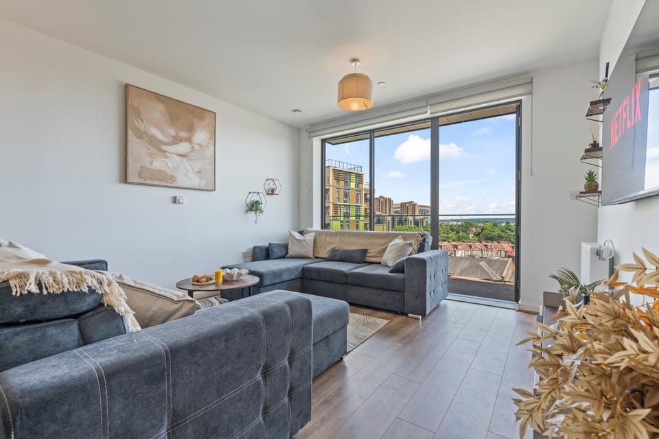 Wembley 2 Bed Sleeps 8 Walk to Stadium Apartment in Wembley