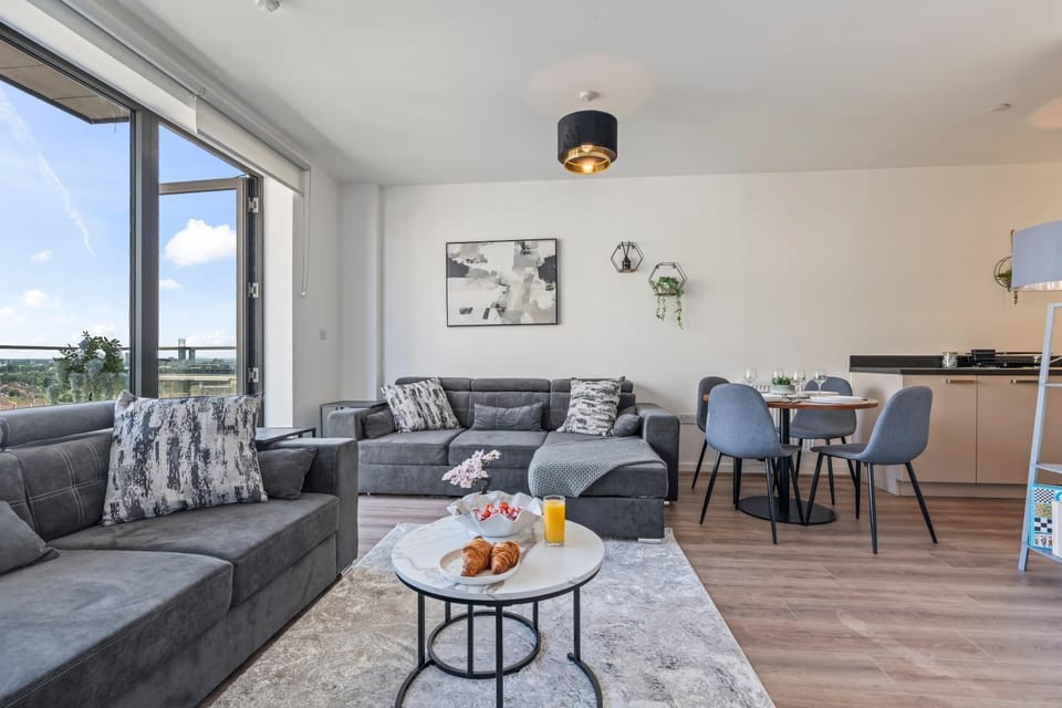 Wembley 1 Bed Sleeps 6 Walk to Stadium Apartment in Wembley