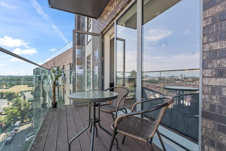 Wembley 1 Bed Sleeps 6 Walk to Stadium Apartment in Wembley