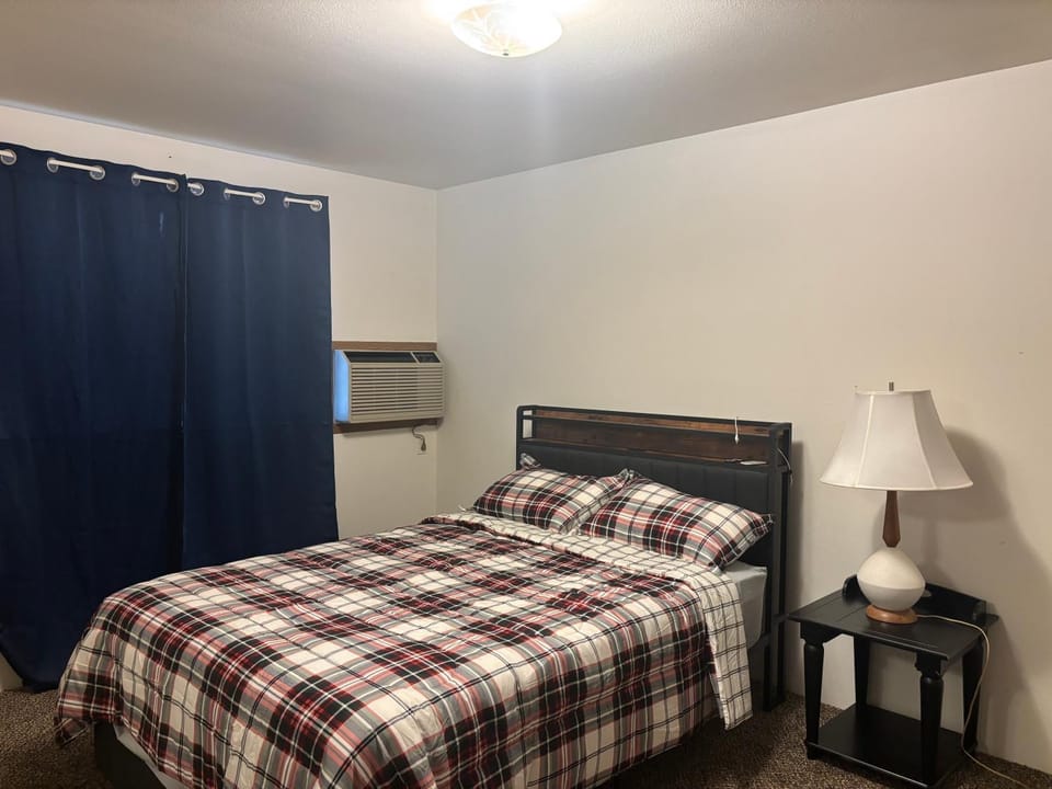 Central Comfort Duplex Apartment in Moses Lake