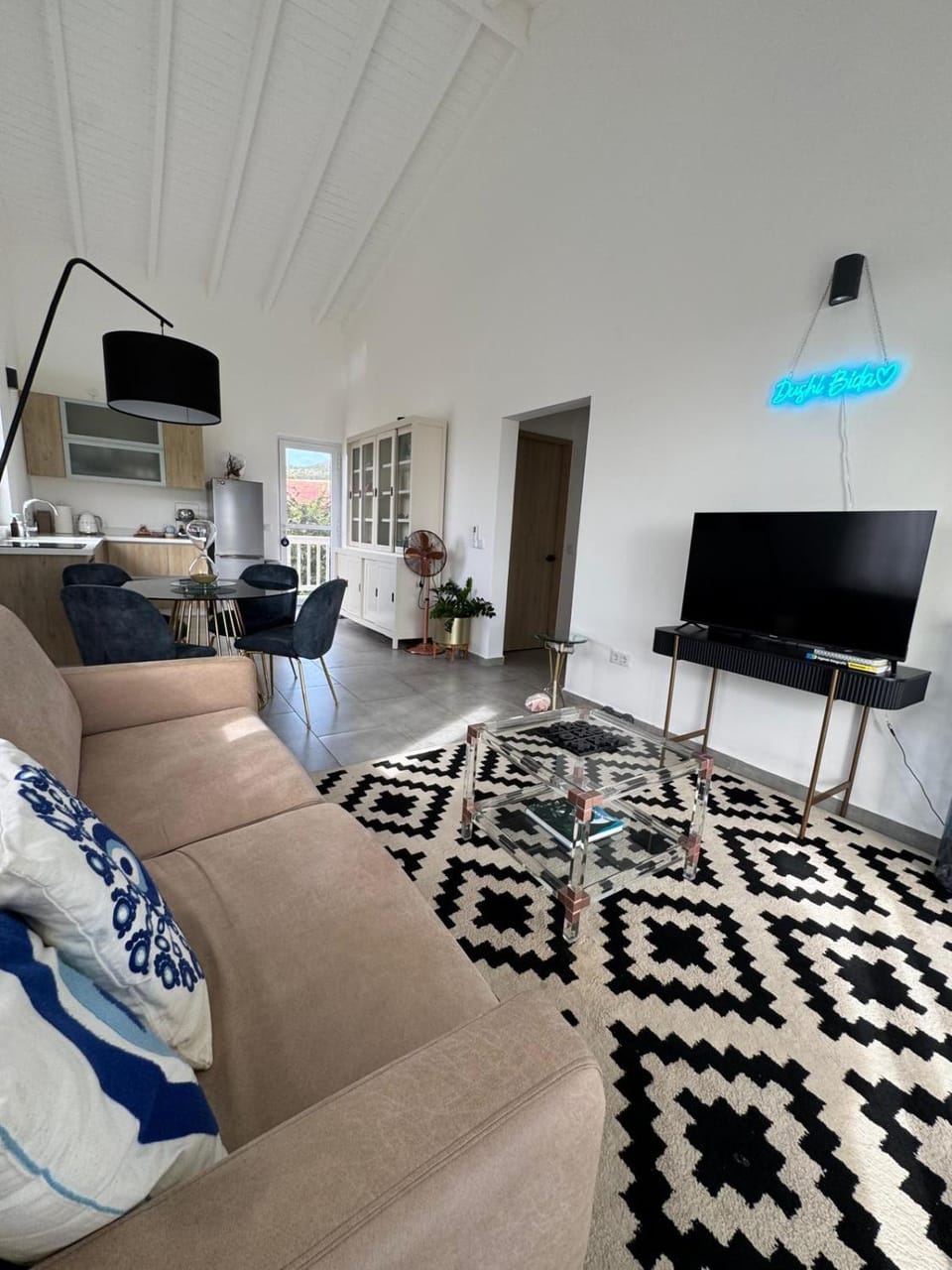 Serene Shores, Punta Azul, Westpunt Apartment in Sabana Westpunt