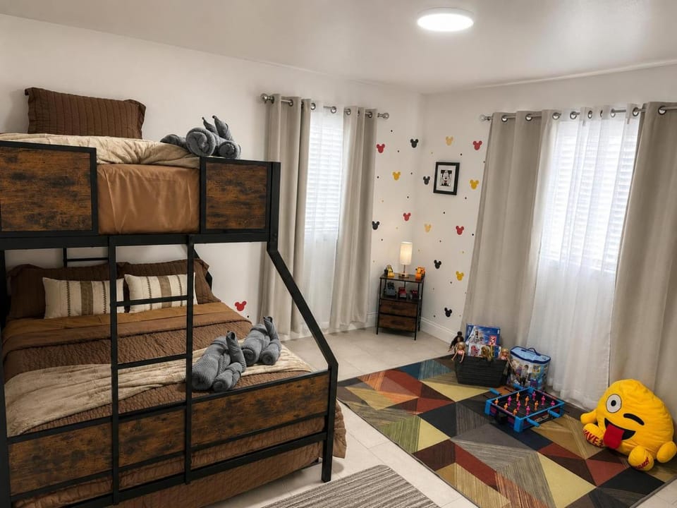 Photo of the whole room
