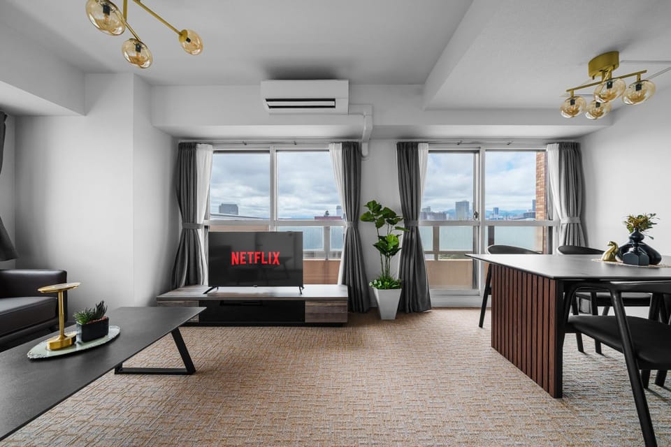 TV and multimedia, Living room, Dining area, air conditioner