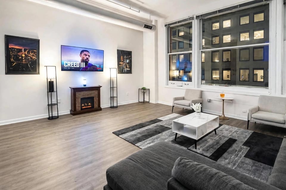 Apartment Downtown Indianapolis with Direct Access to Convention Center Apartment in Indianapolis