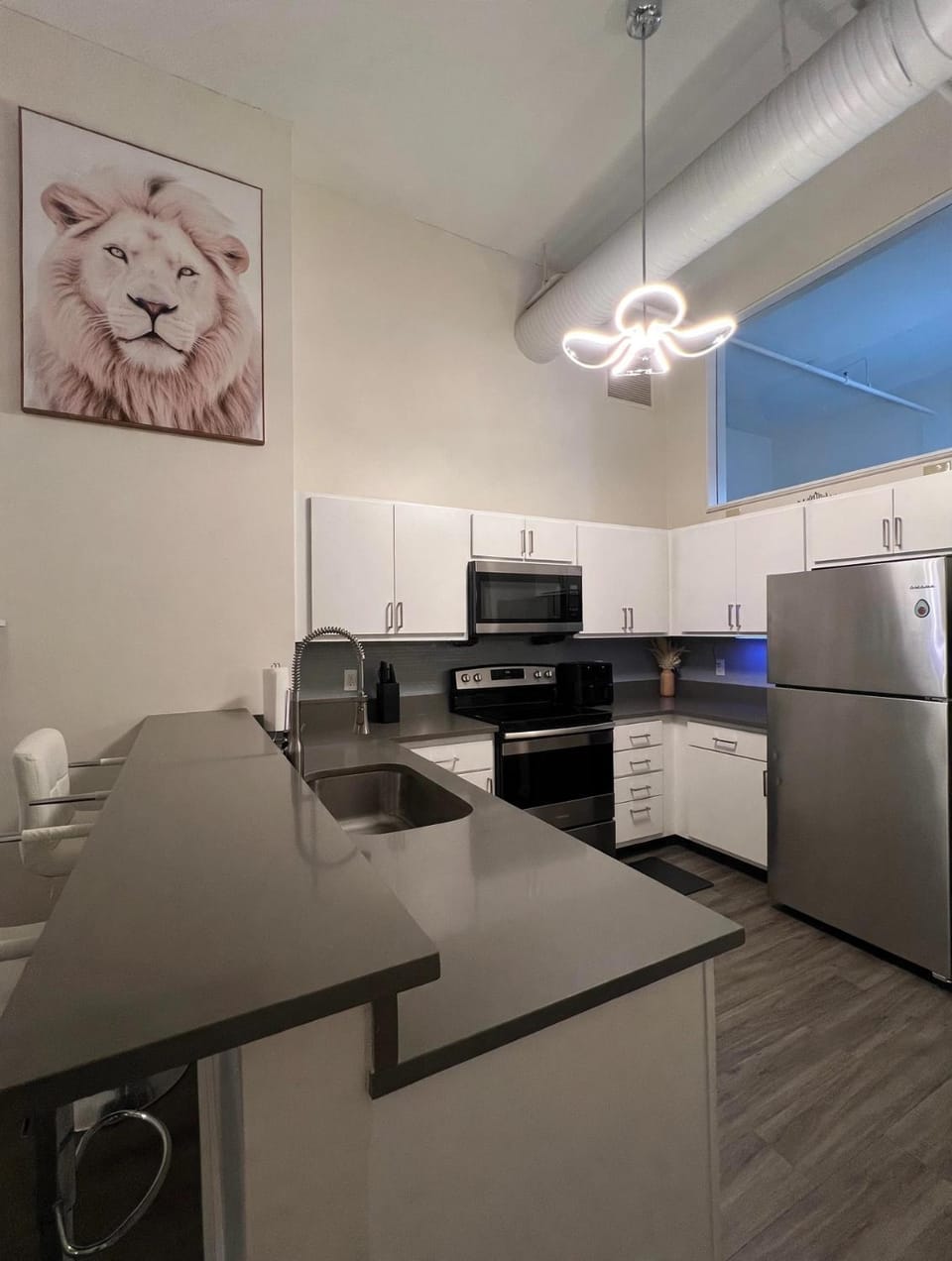 Apartment Downtown Indianapolis with Direct Access to Convention Center Apartment in Indianapolis