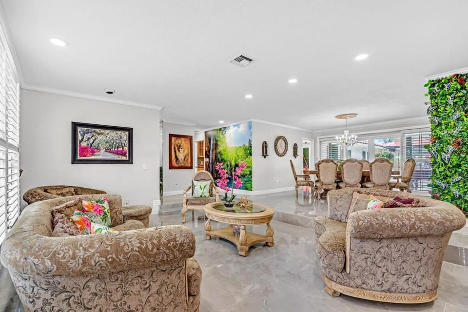 Villa Las Palmeras House in Dania Beach