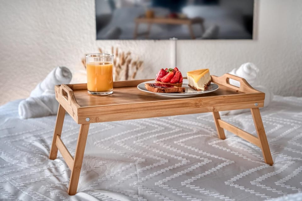 Bed, Food, Breakfast