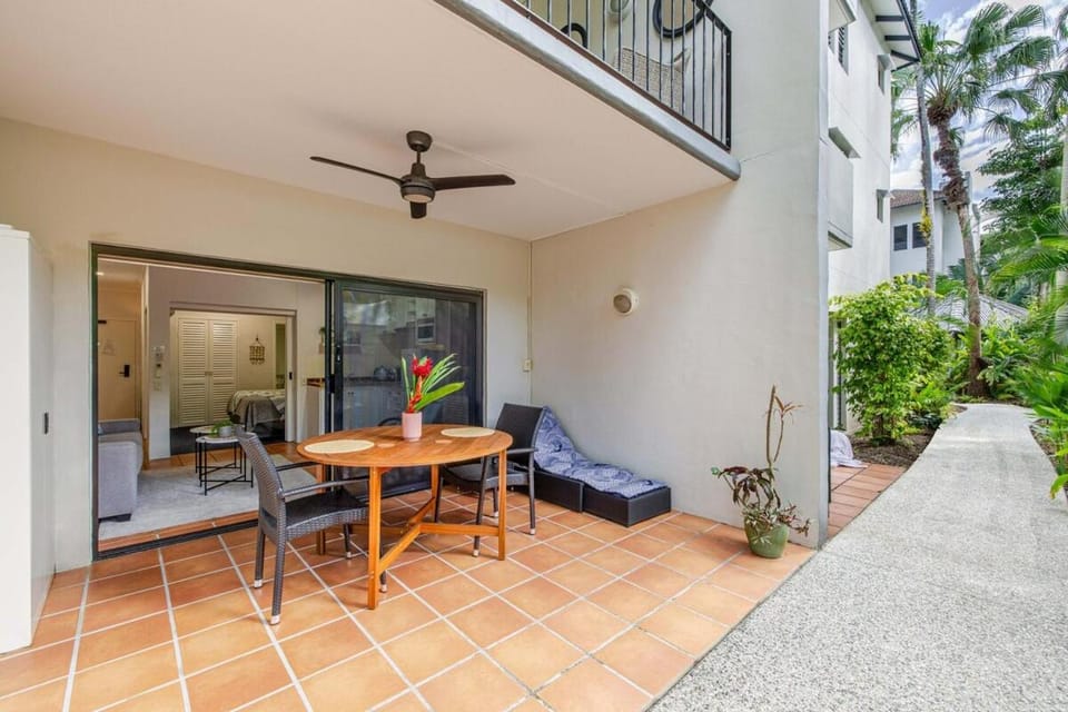 37 Reef Club Apt with Spa - Steps to Town & Beach Apartment in Port Douglas