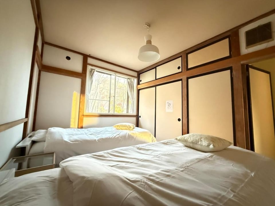 大型犬もOK!!400平米の広々空間 完全プライベートロッジ Fully private lodge and a spacious layout even large dogs are welcome! House in Japan