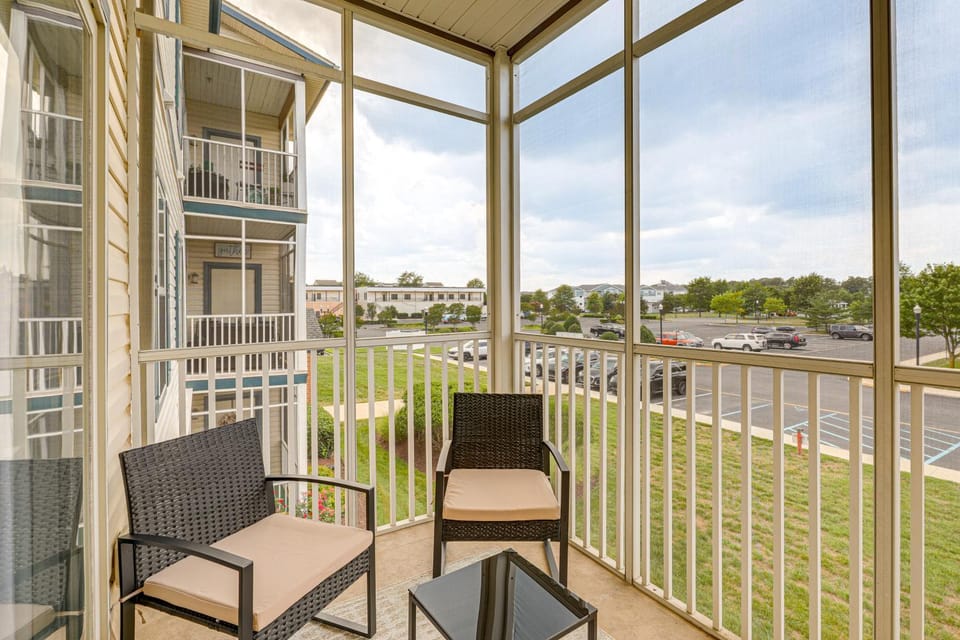 The Breeze at Lewes Condo w/ Pool | Bike to Beach! House in Sussex County