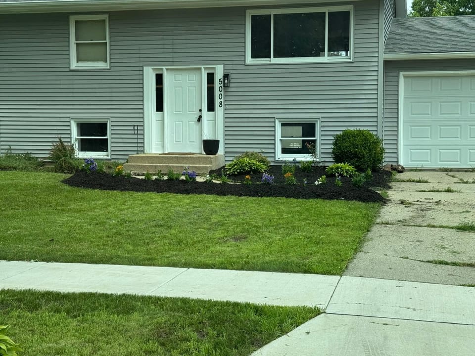 Property building, Facade/entrance, Garden