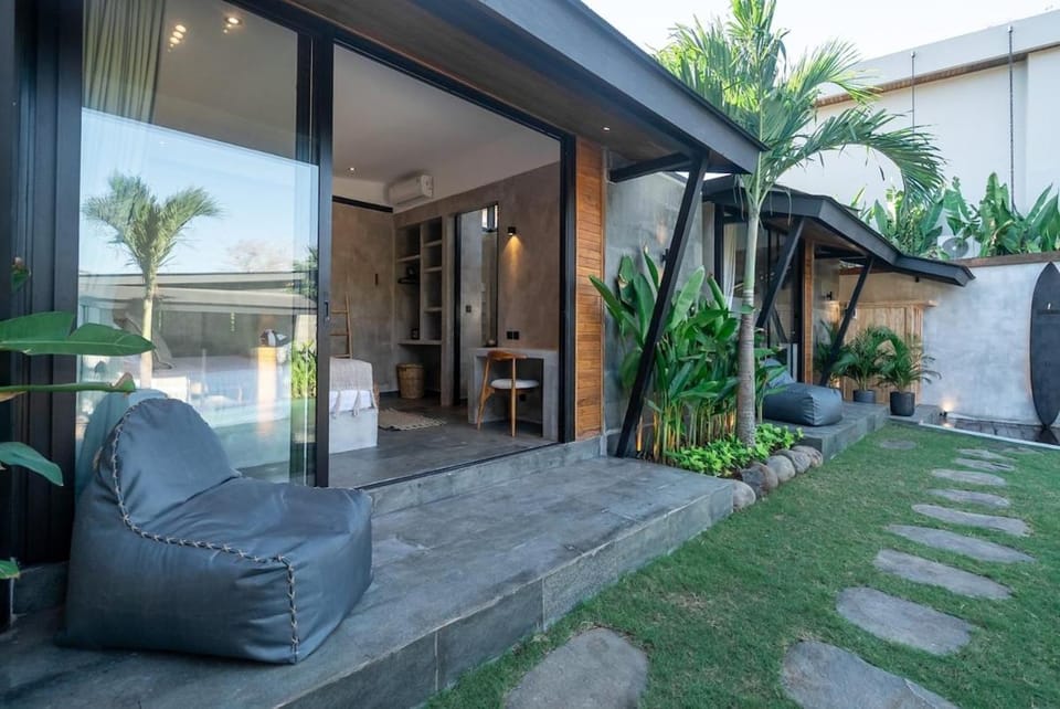 Oasis Mintaka Villa - 5 Bedroom With Pool Villa in Bali