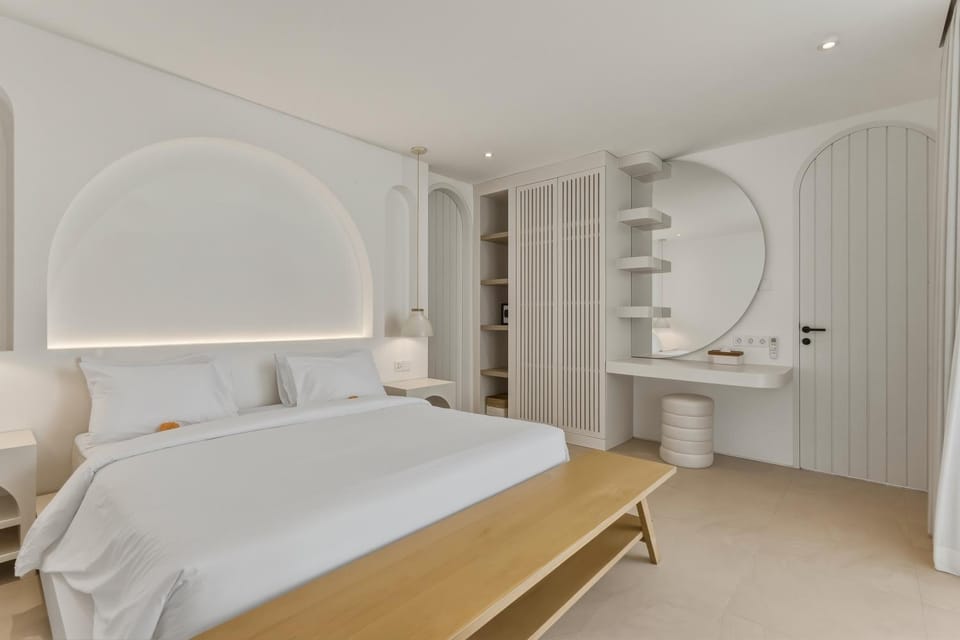 Bed, Bedroom, safe, wardrobe