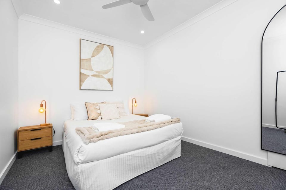 Pirouette Place - Private Retreat Heart of Wagga House in North Wagga Wagga