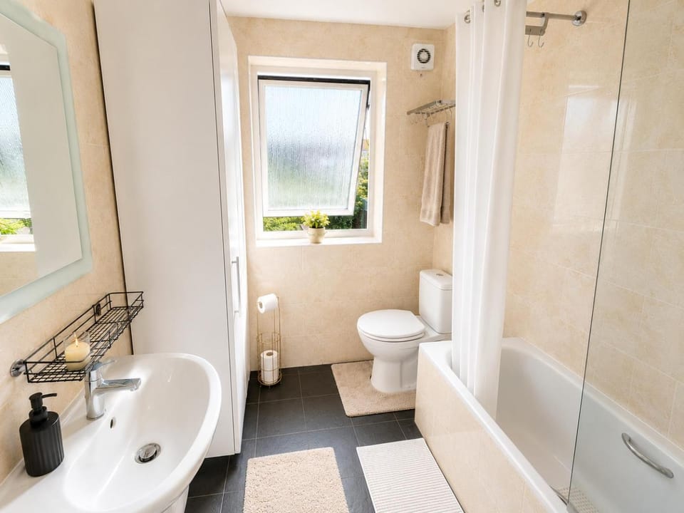 n22 Grayscroft Rd Apartment in London Borough of Croydon