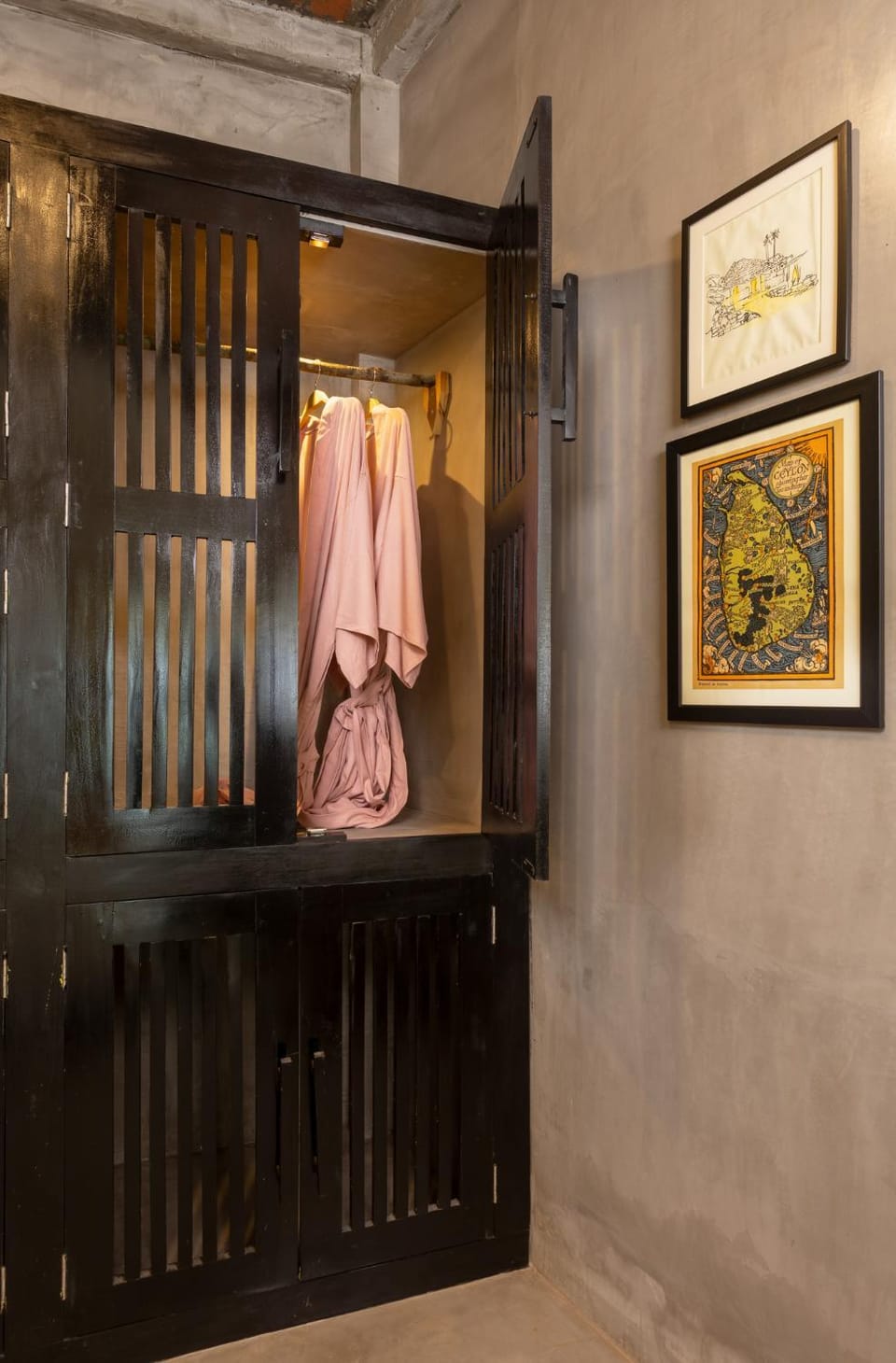 wardrobe
