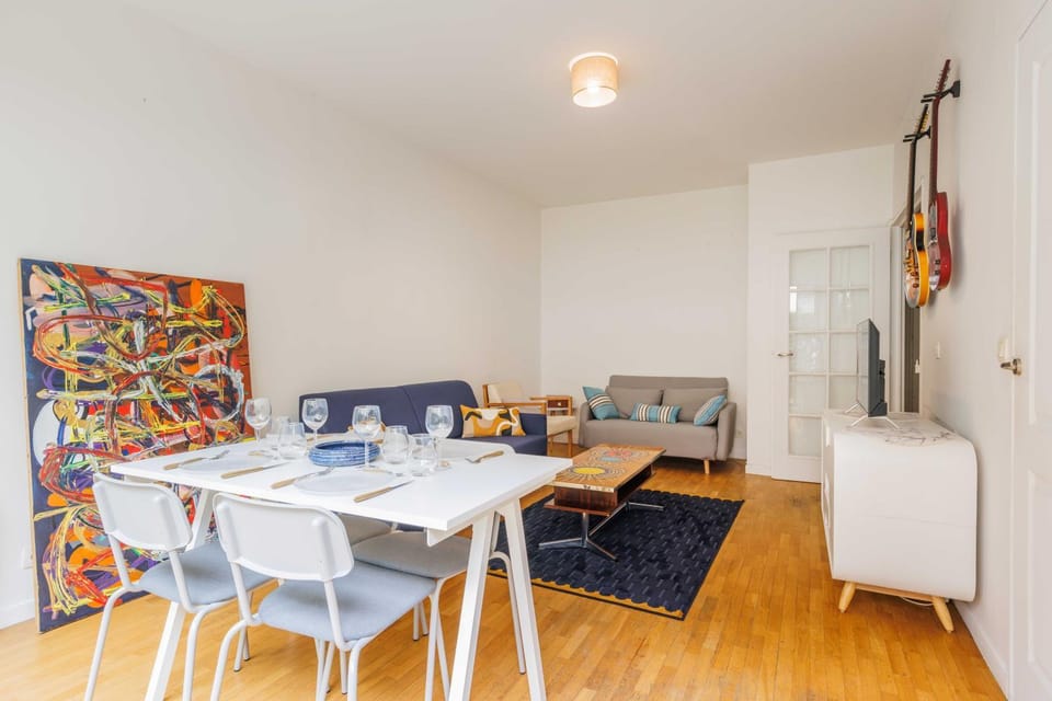 Living room, Dining area