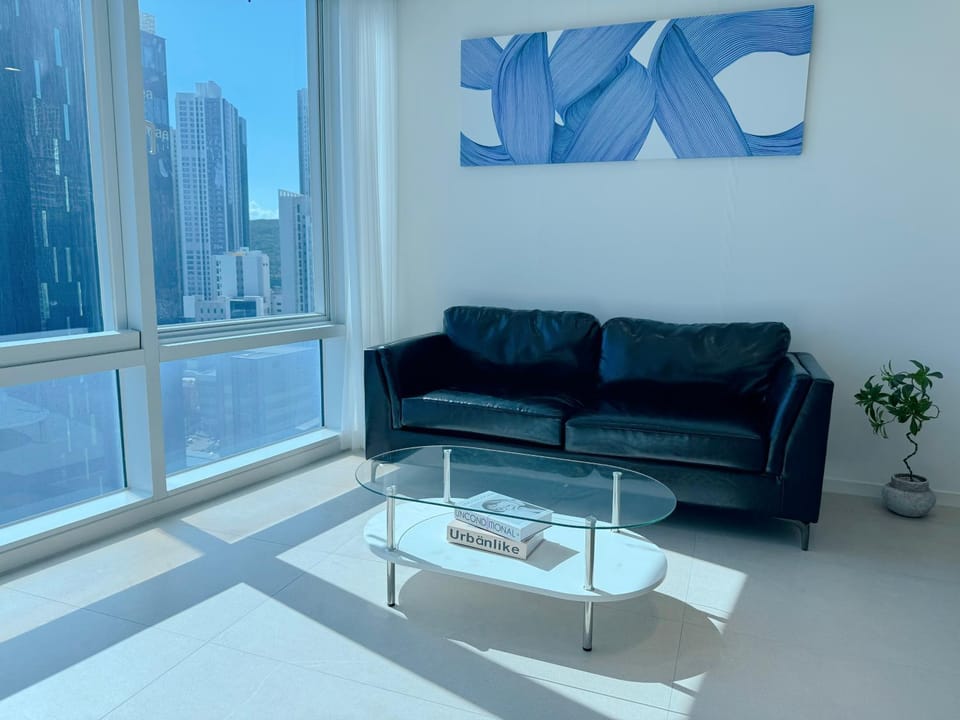 Living room, Seating area, Sea view, Family