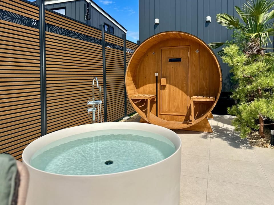 Day, Sauna