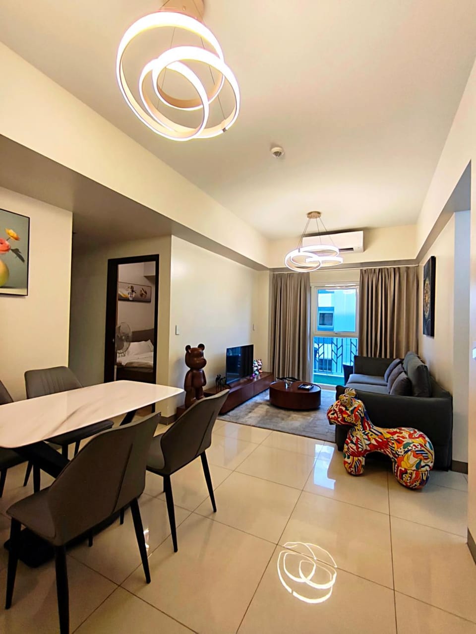 TV and multimedia, Balcony/Terrace, Living room, Photo of the whole room, Seating area, Dining area, air conditioner
