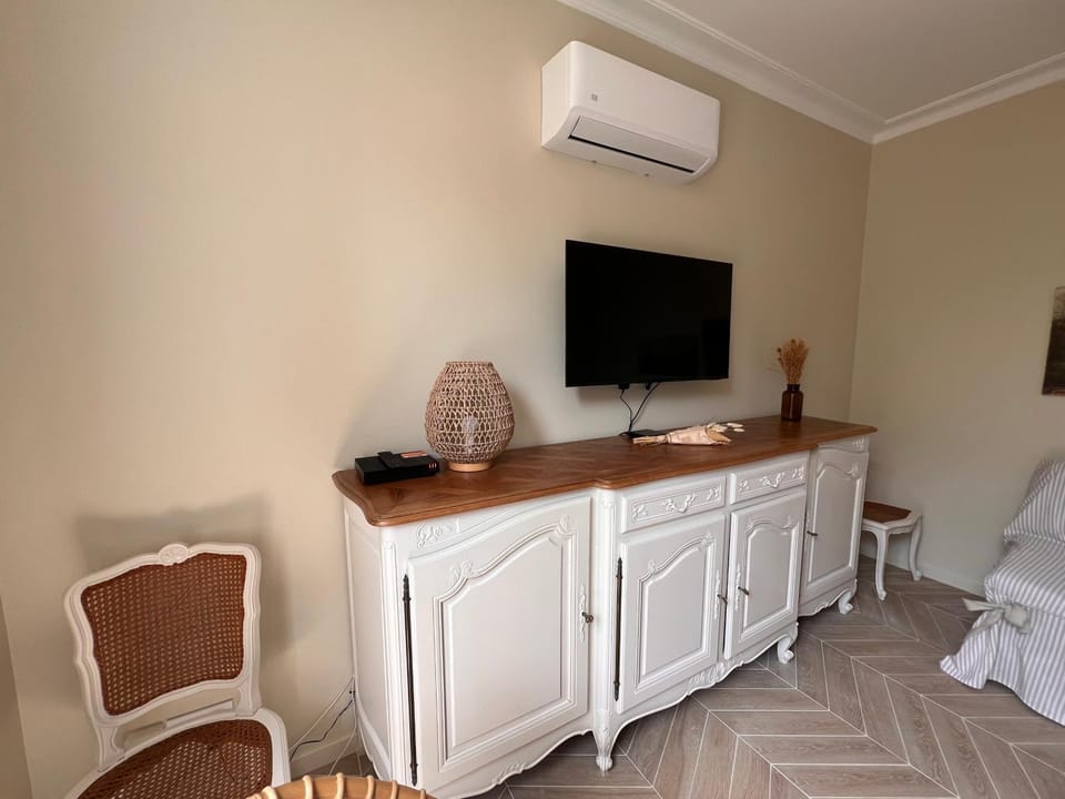 La Sapinière Air-conditioned Villa Beach Within Walking Distance Villa in Vaux-sur-Mer