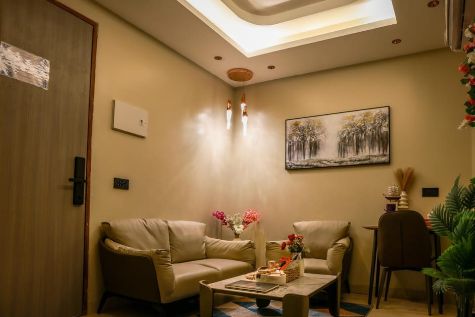 Casa Solaria - Elegant Studio with Self Check-in and Couple Friendly Bed and Breakfast in Noida