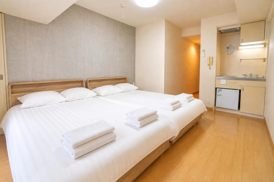 Bed, Kitchen or kitchenette, Photo of the whole room, Bedroom, towels
