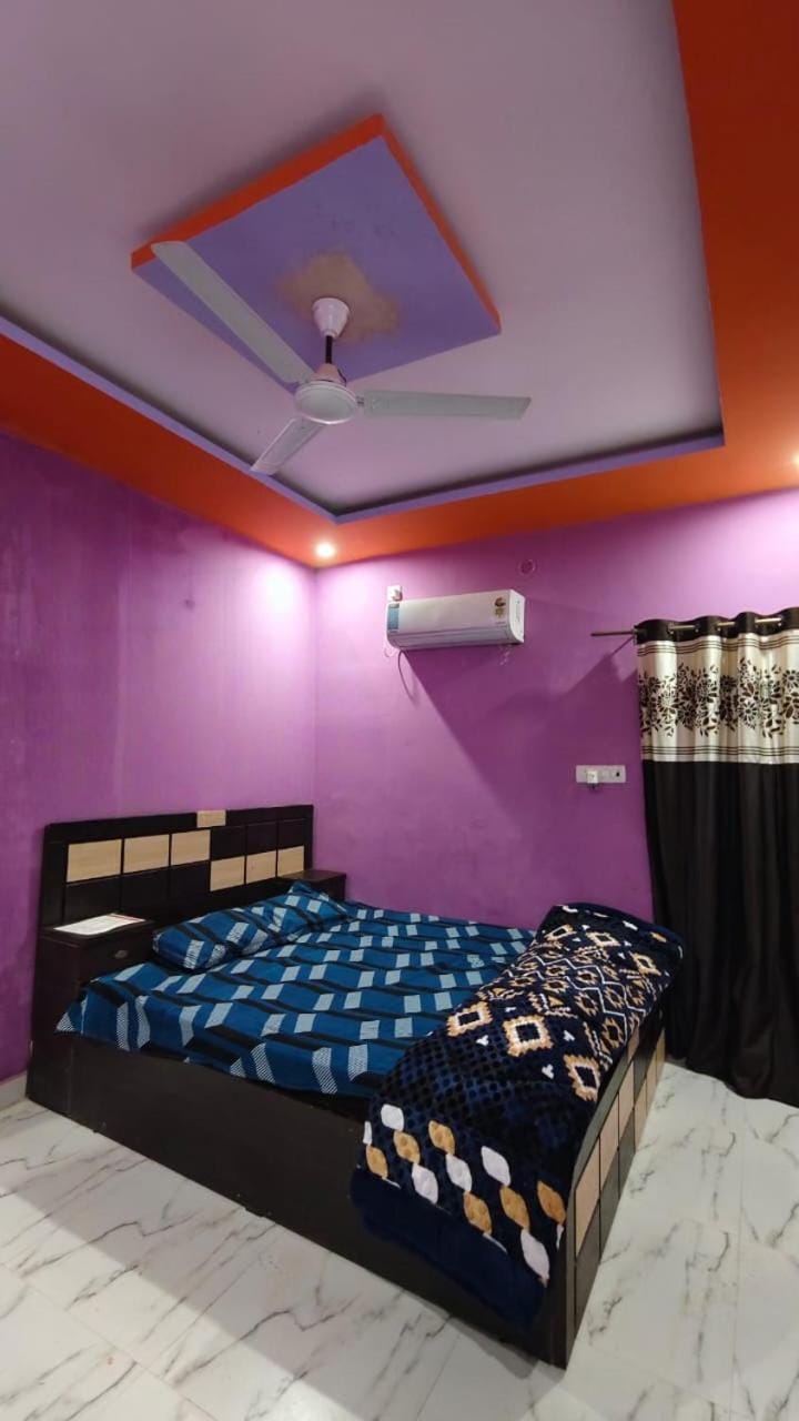 MAHAKAL HOMESTAY 5 MINT FROM RAM MANDIr Vacation rental in Uttar Pradesh