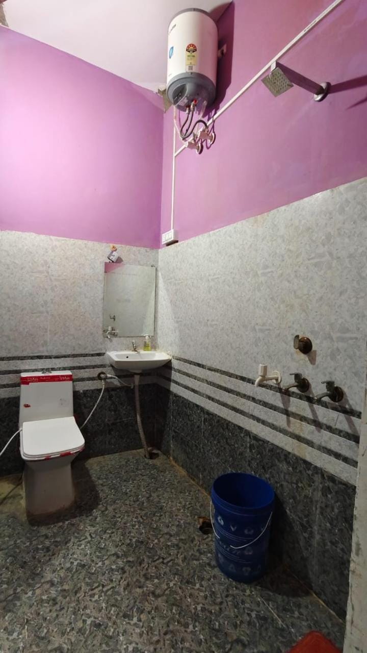 MAHAKAL HOMESTAY 5 MINT FROM RAM MANDIr Vacation rental in Uttar Pradesh