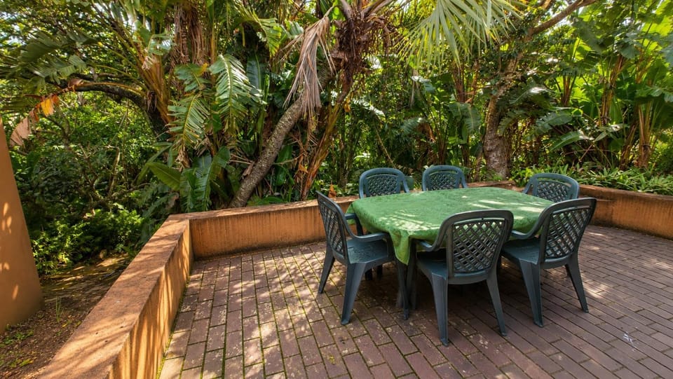 Patio, Dining area