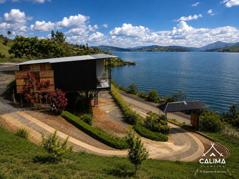 Nearby landmark, Natural landscape, View (from property/room), City view, Garden view, Lake view, Mountain view, River view