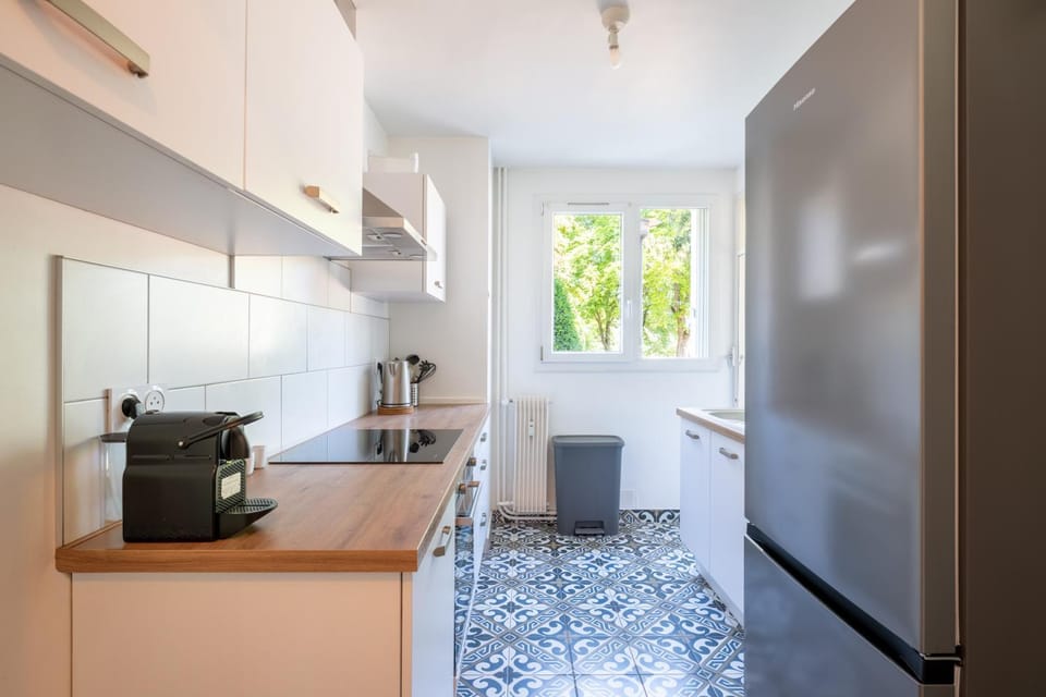 Le Moderne - 4 ch proche Maisons de Champagne Apartment in Reims