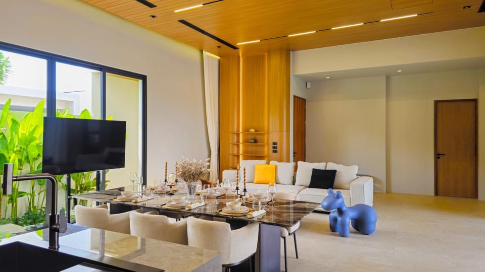 Modern Luxury 4BR Pool Villa by the Sea D1 Villa in Chalong