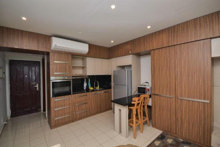 Kitchen or kitchenette, Dining area, oven, air conditioner