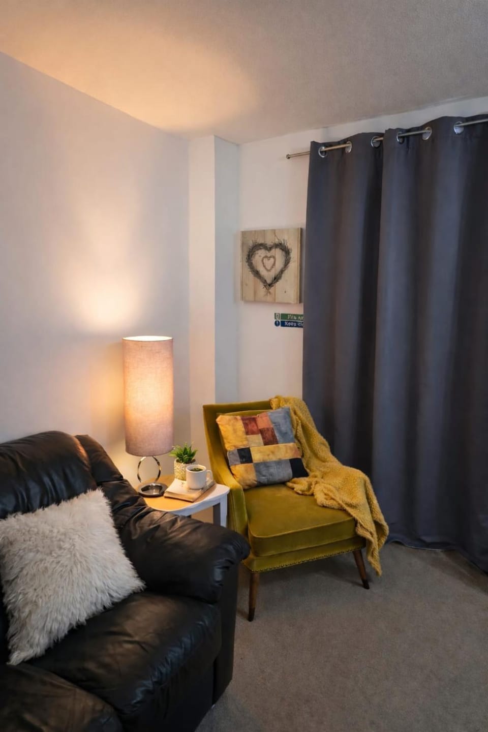 Living room, Seating area