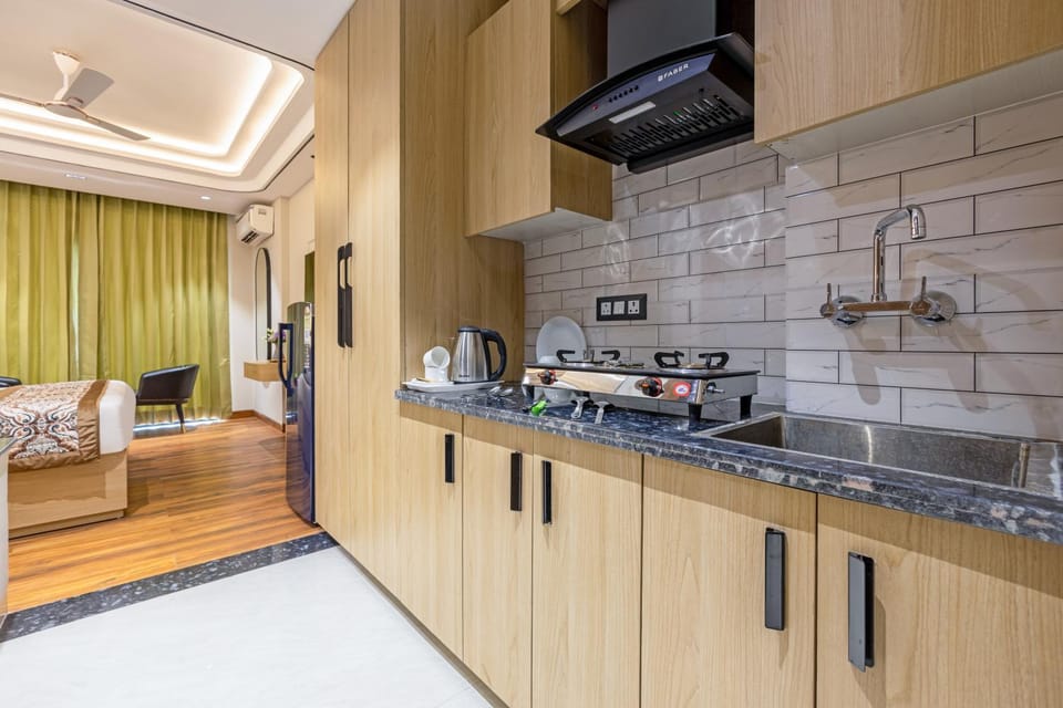 Kitchen or kitchenette