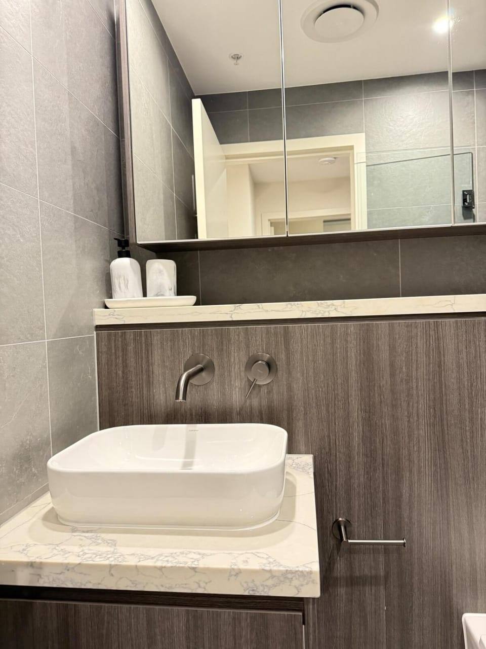 Golden Hours in Olympic park 2Bed2Bath - Free Carpark Gym Apartment in Lidcombe