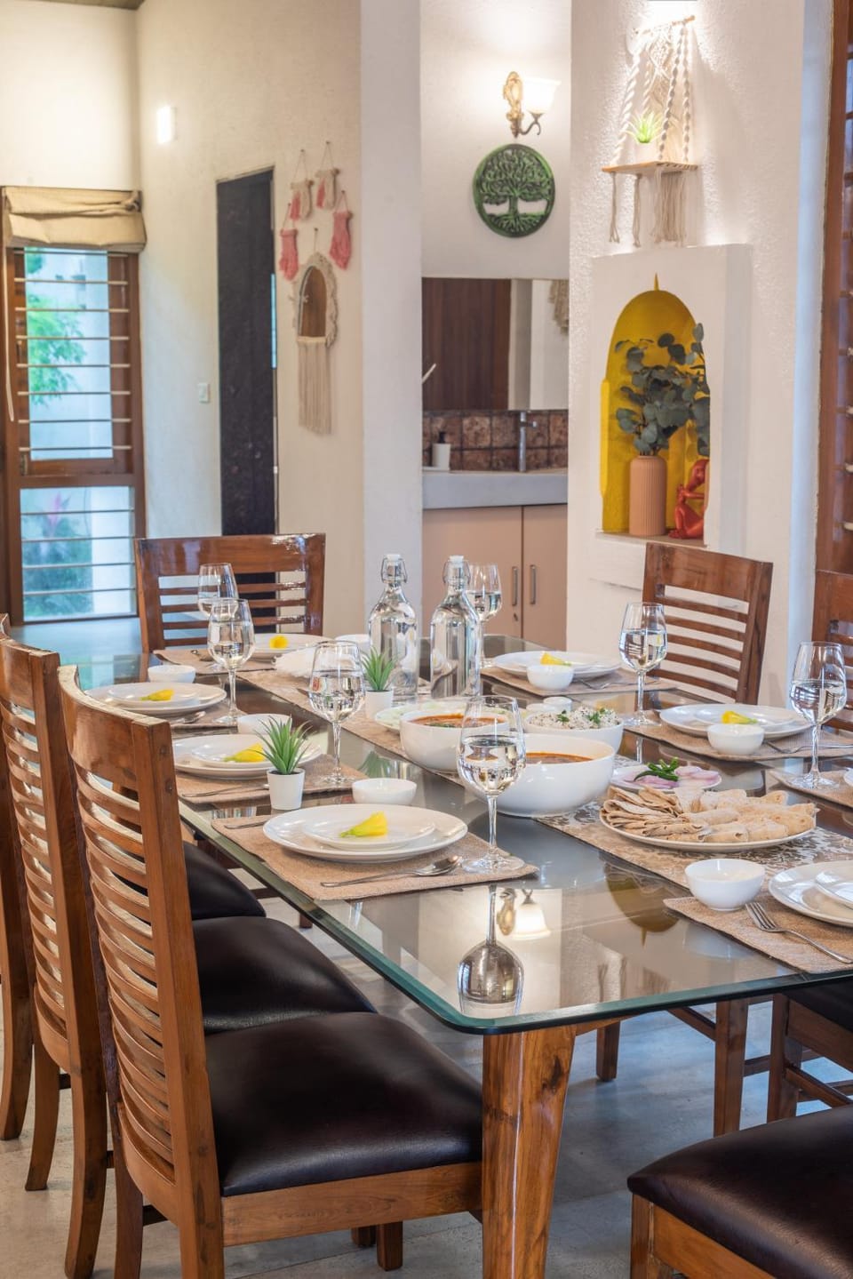 Food and drinks, Dining area