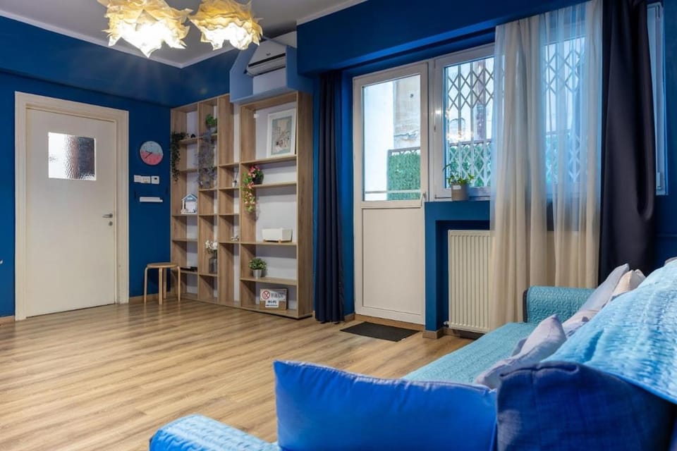 Downtown Studio, Terrace, WiFi Apartment in Bucharest