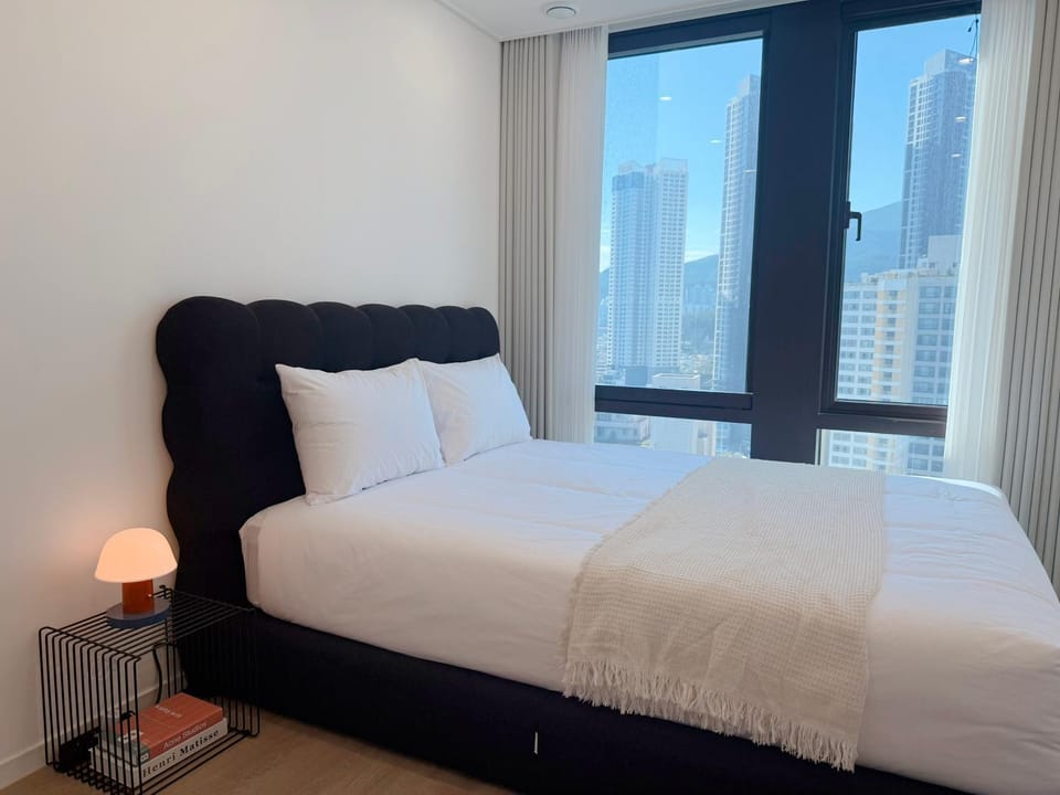 Stay Morden, Stay MooD Apartment in Busan