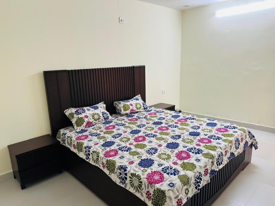 AU Farmhouse House in Noida