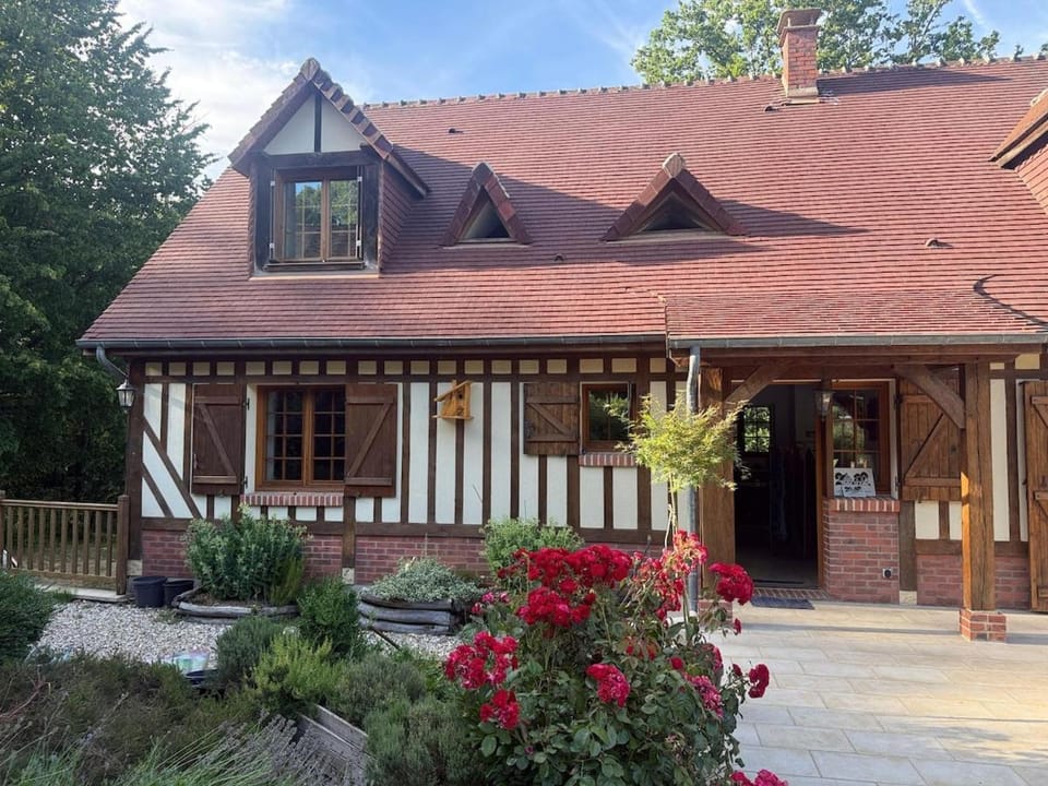 Le Hameau de Milyann La Moucharde 11 people House in Normandy